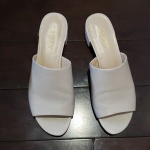 Nine West white slides size 7M
